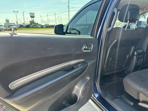 Used 2018 Dodge Durango SXT w/ 3rd Row Seating Group RWD image 26