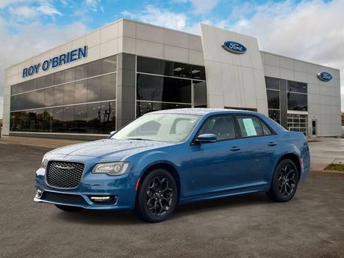 Used 2022 Chrysler 300 Touring L w/ Popular Equipment Group AWD/4WD image 1