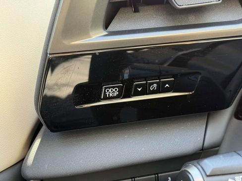 Used 2024 Lexus RZ 450e Premium image 25