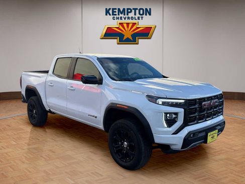 Used 2023 GMC Canyon AT4 w/ AT4 Premium Package image 17