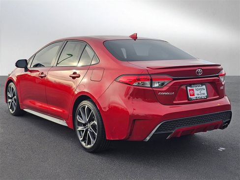 Used 2020 Toyota Corolla SE image 3