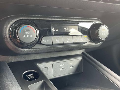 Used 2026 Nissan Kicks SV FWD image 27