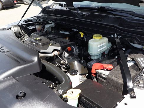 Used 2021 RAM 5500 Tradesman w/ Chrome Appearance Group image 12