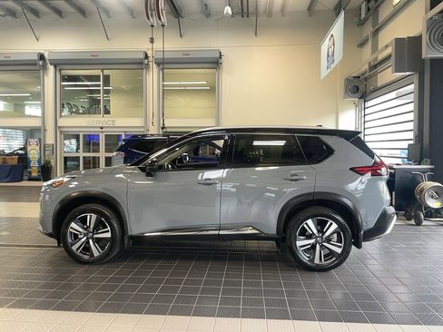 Used 2023 Nissan Rogue Platinum image 4