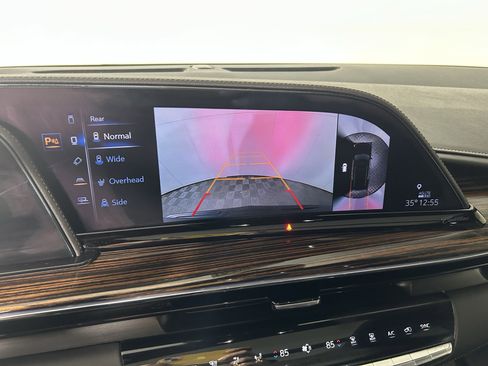 Used 2023 Cadillac Escalade Premium Luxury image 5