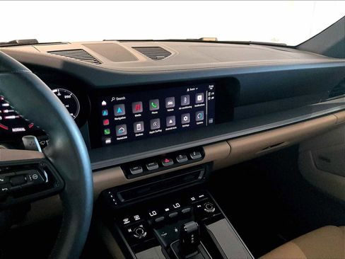 Used 2022 Porsche 911 Carrera image 19