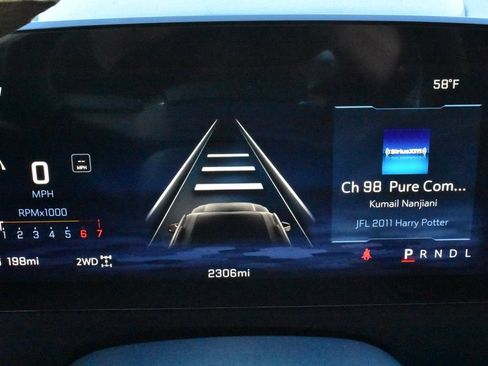 Used 2026 Chevrolet Traverse LT image 18