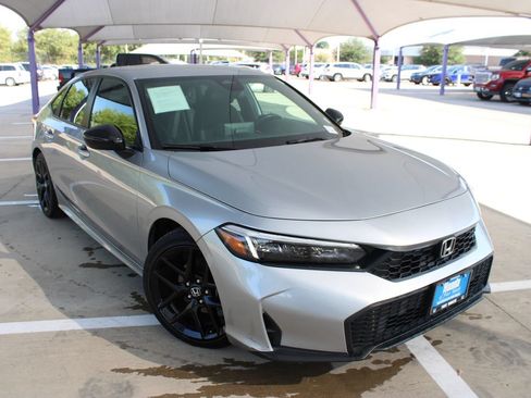 Used 2025 Honda Civic Sport image 8