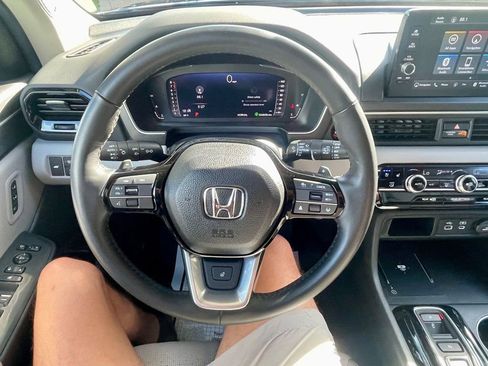 Used 2024 Honda Pilot Elite image 14