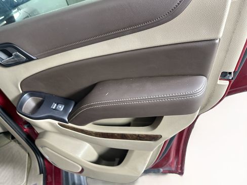 Used 2018 Chevrolet Tahoe LT image 32