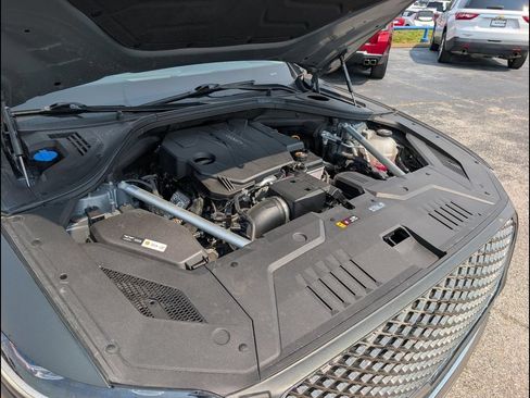 Used 2025 Genesis GV70 2.5T AWD/4WD image 24