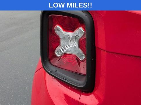 Used 2022 Jeep Renegade Limited w/ Sun, Sound & Wheels Group image 21