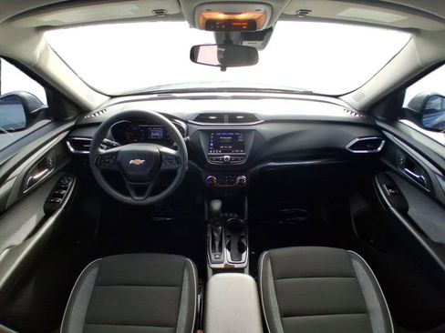 Used 2022 Chevrolet TrailBlazer LT w/ LPO, Blackout Package image 11