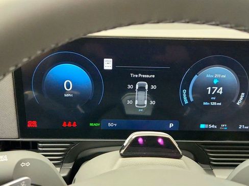 Used 2025 Hyundai Ioniq 5 SEL image 14