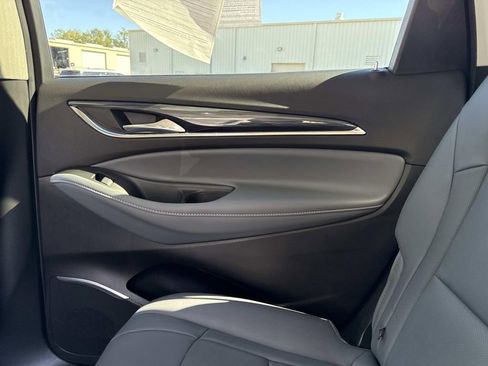 Used 2021 Buick Enclave Essence w/ Sport Touring Edition image 15