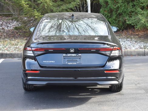 New 2025 Honda Accord LX image 7