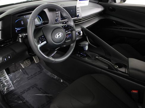 Certified 2026 Hyundai Elantra Sport FWD image 19