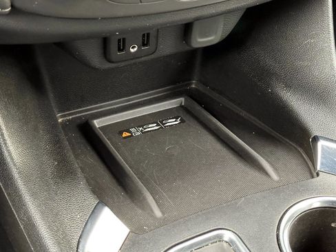 Certified 2023 Chevrolet Traverse LT image 25