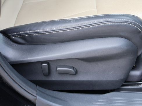 Used 2023 Subaru Outback Limited image 11