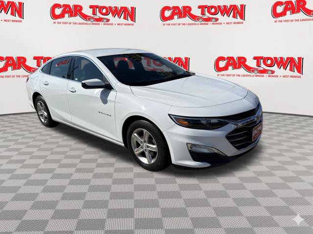 Used 2022 Chevrolet Malibu LS w/ Driver Confidence Package II FWD image 2