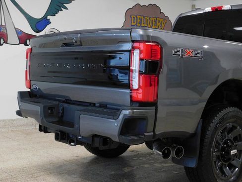 Used 2025 Ford F250 Platinum image 93