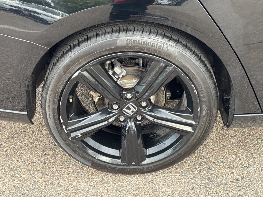 Used 2023 Honda Accord Sport image 40