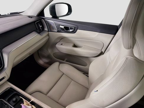 Used 2019 Volvo XC60 T5 Inscription w/ Protection Package FWD image 26