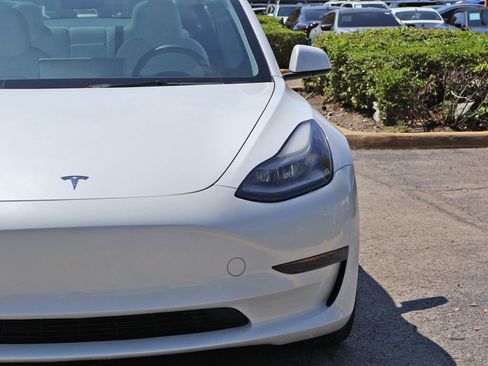 Used 2023 Tesla Model 3 Standard Range image 14