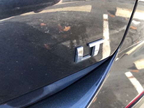 Used 2022 Chevrolet Equinox LT w/ Driver Convenience Package image 11