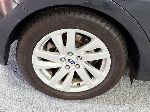 Used 2015 Subaru Impreza 2.0i Premium AWD/4WD image 3