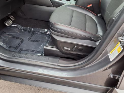 Used 2023 Ford Escape ST-Line image 11