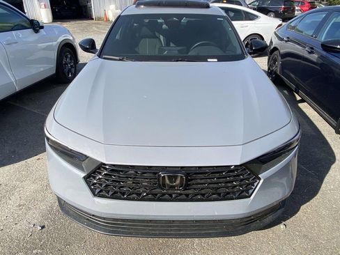 Used 2025 Honda Accord Sport image 2