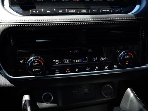 Used 2023 Nissan Rogue Platinum w/ Platinum Premium Package AWD/4WD image 29