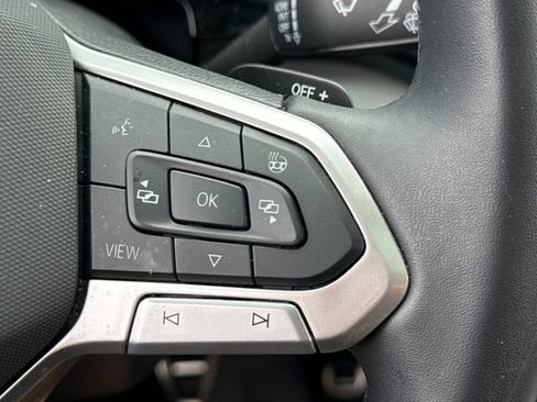 Used 2024 Volkswagen Atlas Peak Edition SE AWD/4WD image 34