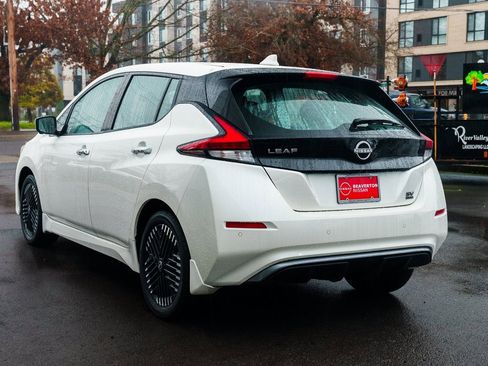 Used 2023 Nissan Leaf SV Plus image 4