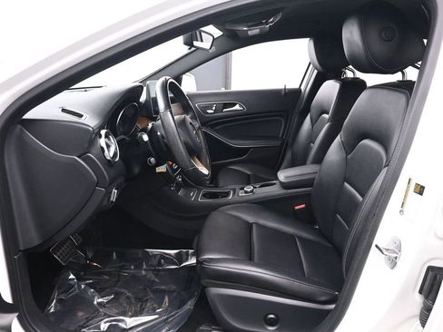 Used 2019 Mercedes-Benz GLA 250 image 12