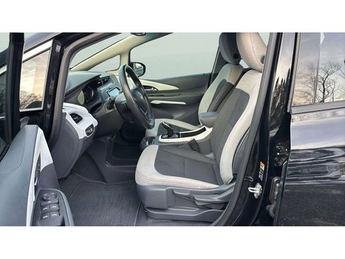 Used 2019 Chevrolet Bolt LT image 11