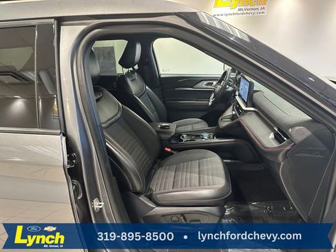 Used 2025 Ford Explorer ST-Line w/ ST-Line Street Pack AWD/4WD image 6