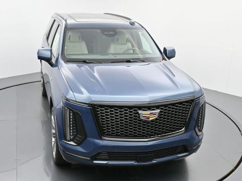 New 2025 Cadillac Escalade Sport Platinum w/ LPO, Floor Liner Package image 30