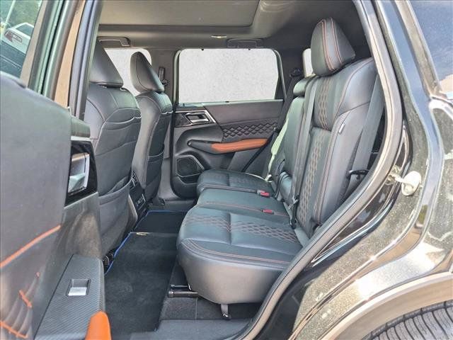 Used 2023 Mitsubishi Outlander SEL 40th Anniversary AWD/4WD image 18