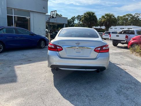 Used 2016 Nissan Altima 2.5 S w/ Power Driver Seat Package image 5