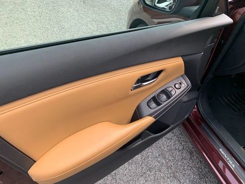 Used 2022 Nissan Sentra SV w/ SV Premium Package FWD image 21