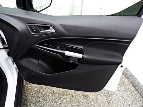 Used 2018 Ford Transit Connect XLT image 11