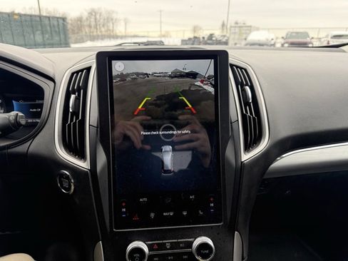 Used 2022 Ford Edge SEL image 13