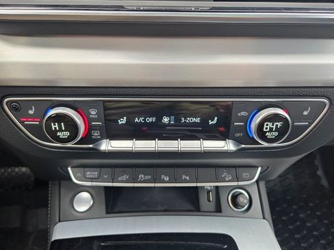 Used 2022 Audi Q5 e Prestige image 29