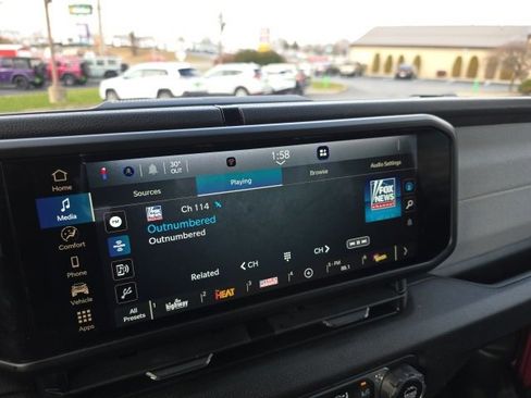 Used 2024 Jeep Wrangler Sport S image 21