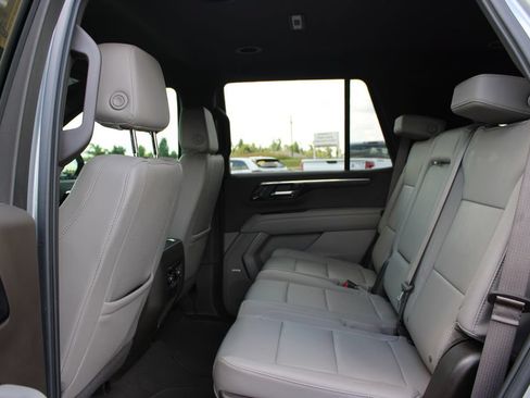 Used 2025 Chevrolet Tahoe Z71 w/ Comfort Package AWD/4WD image 28