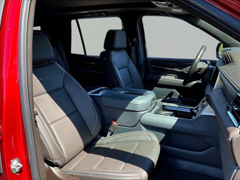 Used 2024 GMC Yukon Denali AWD/4WD image 28