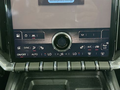 Used 2025 GMC Acadia Elevation image 24