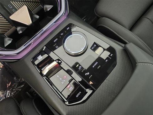 Used 2025 BMW X3 xDrive30i w/ Premium Package image 27